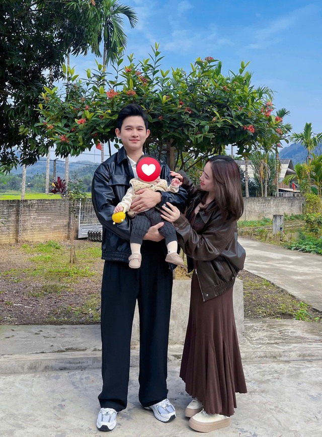 Chấp nhận mất nửa thu nhập, đôi vợ chồng bỏ phố lên Tây Bắc xây nhà, kể cuộc sống nhiều người ao ước- Ảnh 1. Chấp nhận mất nửa thu nhập, đôi vợ chồng bỏ phố lên Tây Bắc xây nhà, kể cuộc sống nhiều người ao ước- Ảnh 1.