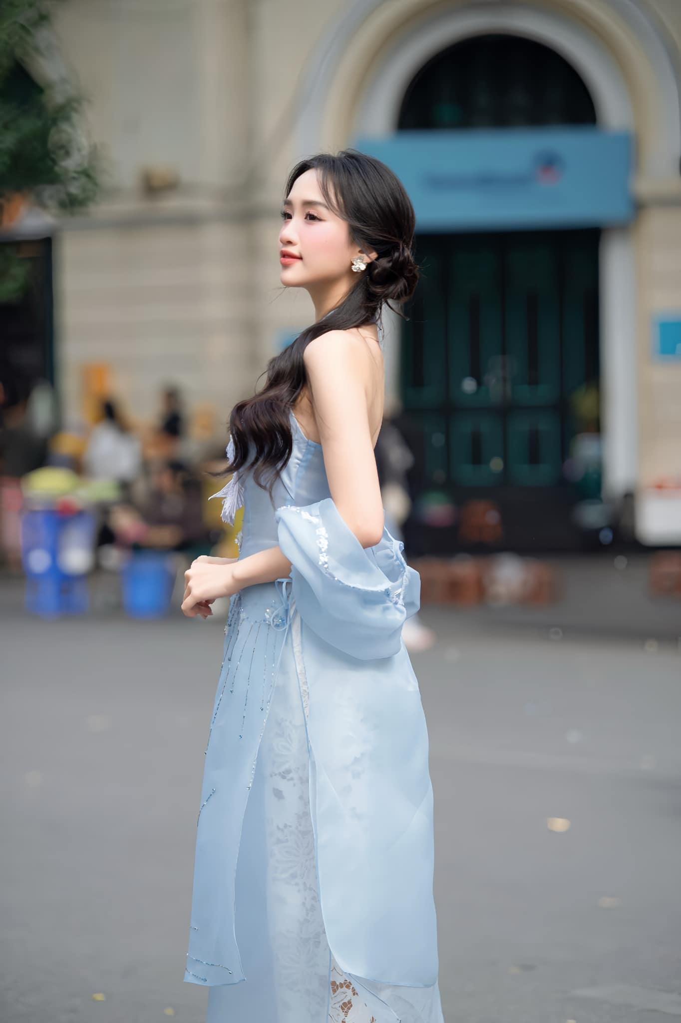 Đỗ Thị Hà, Phương Anh khoe dáng với áo dài Tết- Ảnh 23. Đỗ Thị Hà, Phương Anh khoe dáng với áo dài Tết- Ảnh 23.