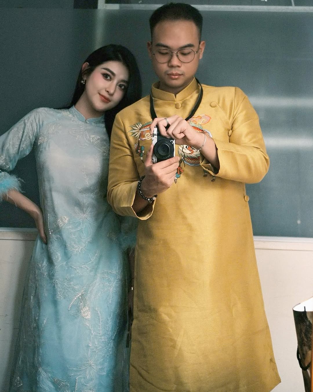 Đỗ Thị Hà, Phương Anh khoe dáng với áo dài Tết- Ảnh 25. Đỗ Thị Hà, Phương Anh khoe dáng với áo dài Tết- Ảnh 25.