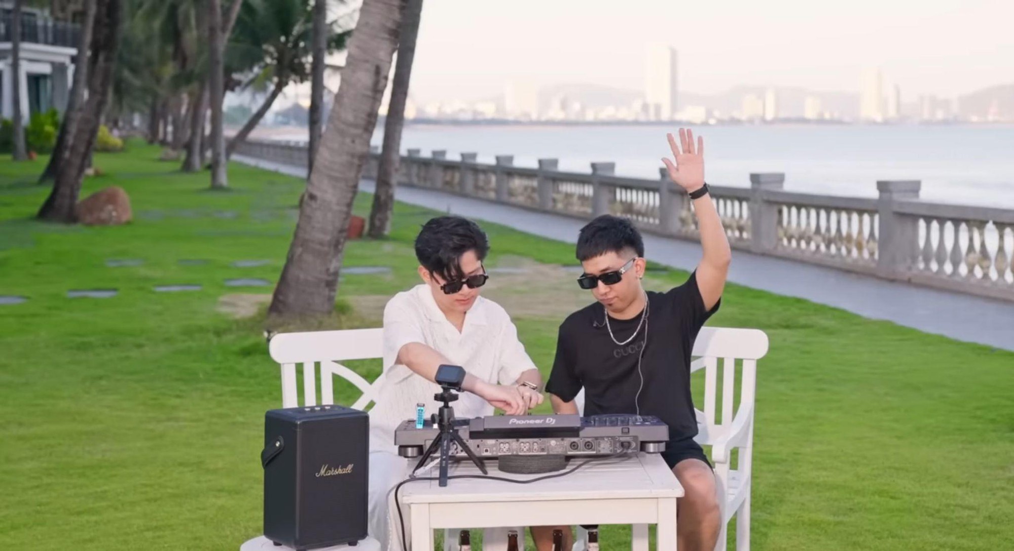 DJ Ben Heineken & DJ Tuki: Cuộc hội ngộ hai thế hệ trong Mixset “Chào hè 2025”- Ảnh 6.