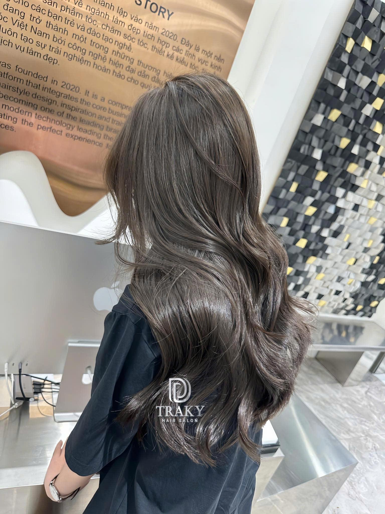 Khám phá xu hướng tóc 2025 và những thay đổi mới mẻ từ Traky Hair Salon- Ảnh 2.