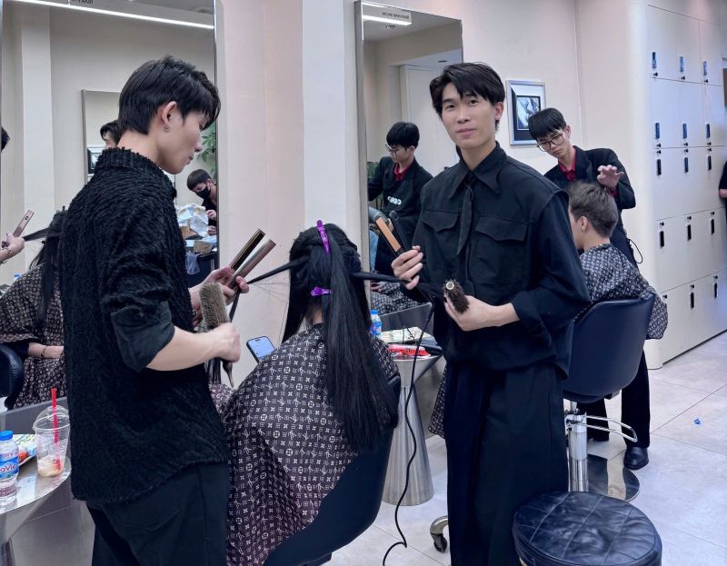 Khám phá xu hướng tóc 2025 và những thay đổi mới mẻ từ Traky Hair Salon- Ảnh 1.