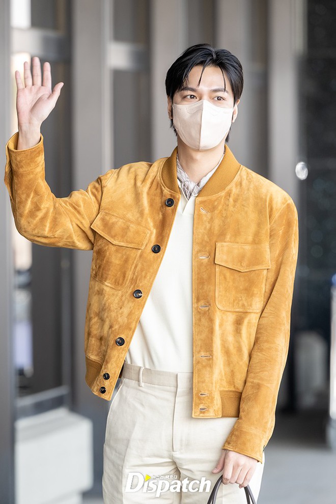 Lee Min Ho càng có tuổi càng bất ổn, "thua trắng" khi gặp bạn trai tin đồn của Lưu Diệc Phi- Ảnh 3. Lee Min Ho càng có tuổi càng bất ổn, "thua trắng" khi gặp bạn trai tin đồn của Lưu Diệc Phi- Ảnh 3.