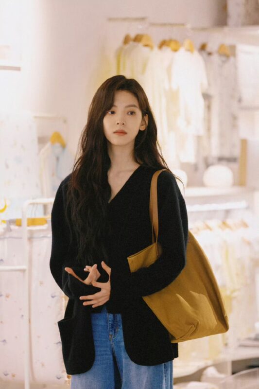Ngắm style đời thường, phát hiện Chương Nhược Nam của "Khó dỗ dành" chỉ thích mặc 2 kiểu quần trẻ trung và thoải mái 1 Ngắm style đời thường, phát hiện Chương Nhược Nam của "Khó dỗ dành" chỉ thích mặc 2 kiểu quần trẻ trung và thoải mái