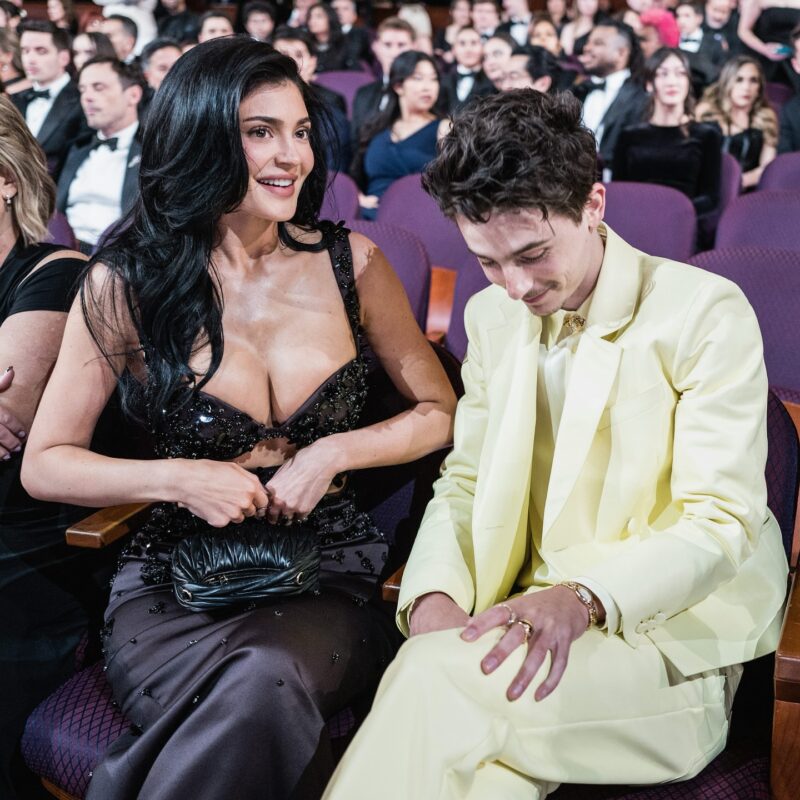 Vì sao Kylie Jenner bị đả kích thế này? 1 Vì sao Kylie Jenner bị đả kích thế này?