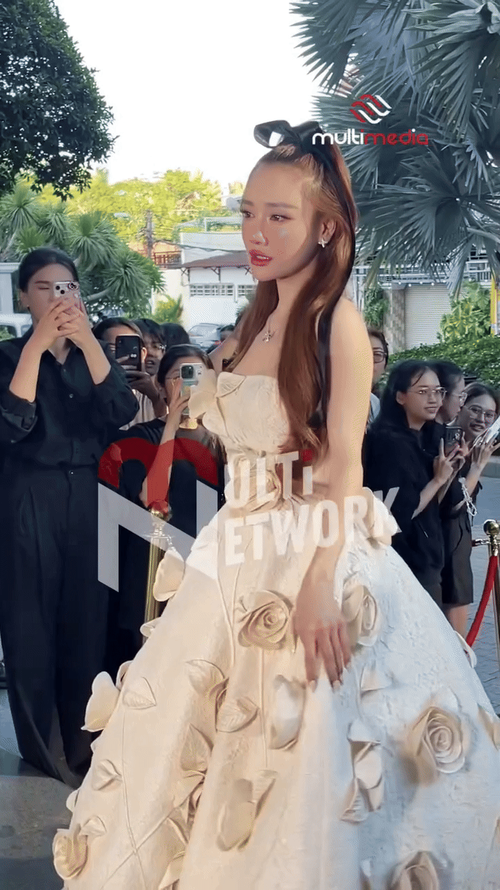 Nhã Phương bớt gầy nhờ lên đồ xinh như búp bê, netizen vẫn soi ra 1 điểm trừ- Ảnh 2. Nhã Phương bớt gầy nhờ lên đồ xinh như búp bê, netizen vẫn soi ra 1 điểm trừ- Ảnh 2.