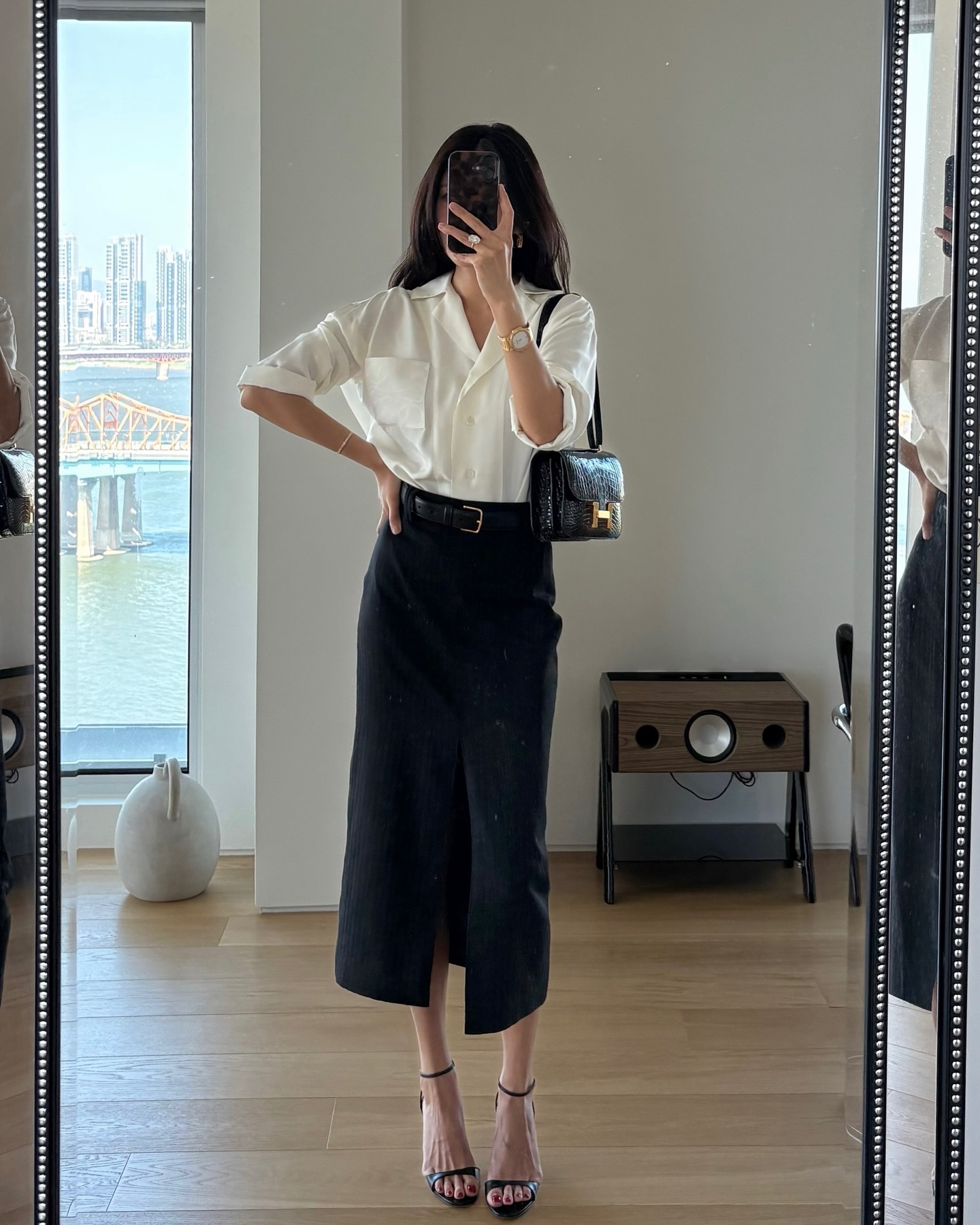 10 cách mặc chân váy suông tới công sở chuẩn thanh lịch, nhưng vẫn rất trẻ trung 10 cach mac chan vay suong toi cong so chuan thanh lich nhung van rat tre trung