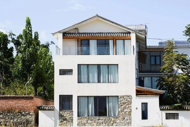 4 anh em về quê góp tiền xây biệt thự trên mảnh đất 700m2: Đủ làm nơi nghỉ hưu cho gia đình 11 người 4 anh em ve que gop tien xay biet thu tren manh dat 700m2 du lam noi nghi huu cho gia dinh 11 nguoi