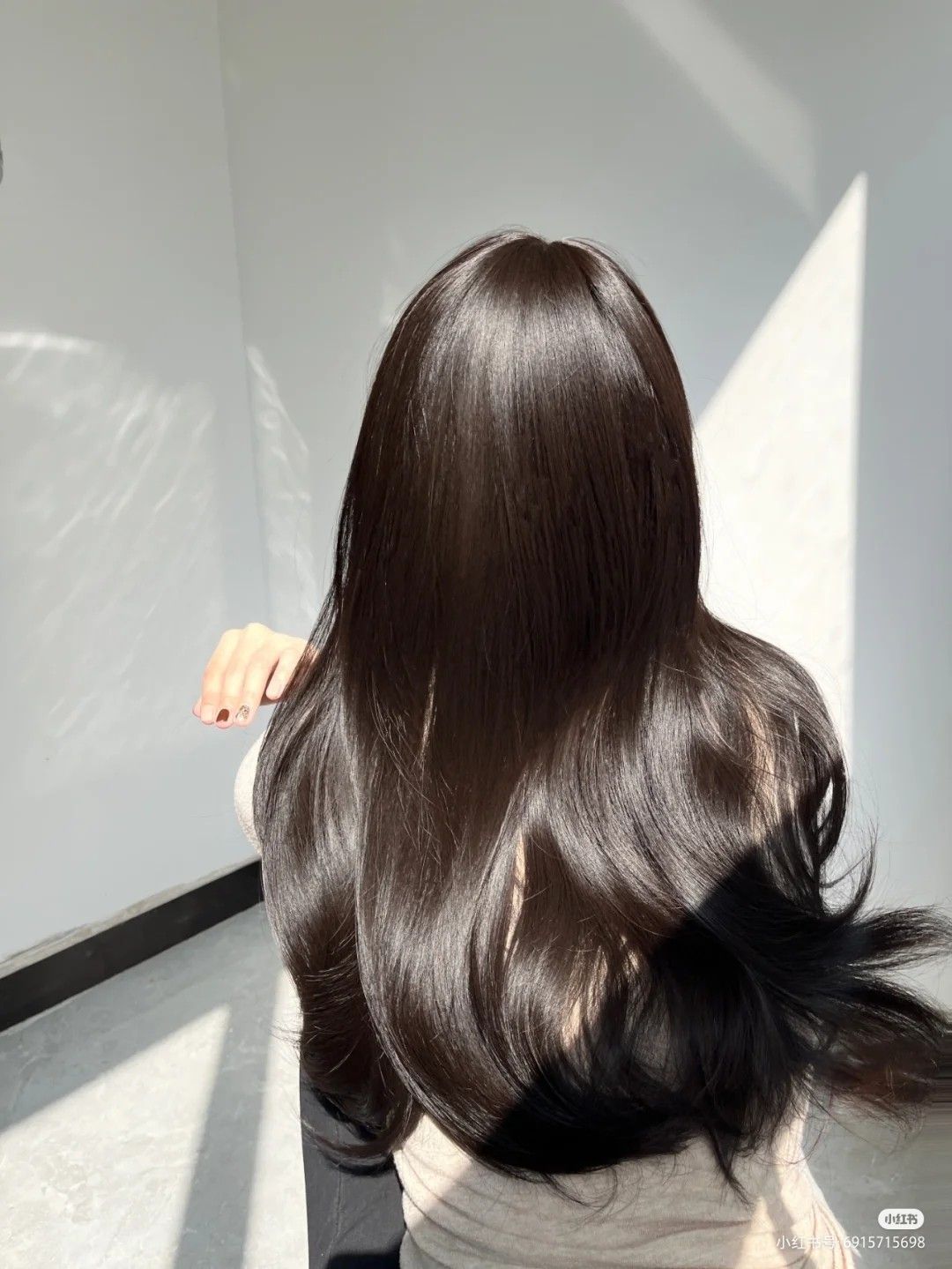 Cách chải đầu đúng giúp tóc bóng mượt hơn, giảm hẳn gãy rụng- Ảnh 1. Cách chải đầu đúng giúp tóc bóng mượt hơn, giảm hẳn gãy rụng- Ảnh 1.