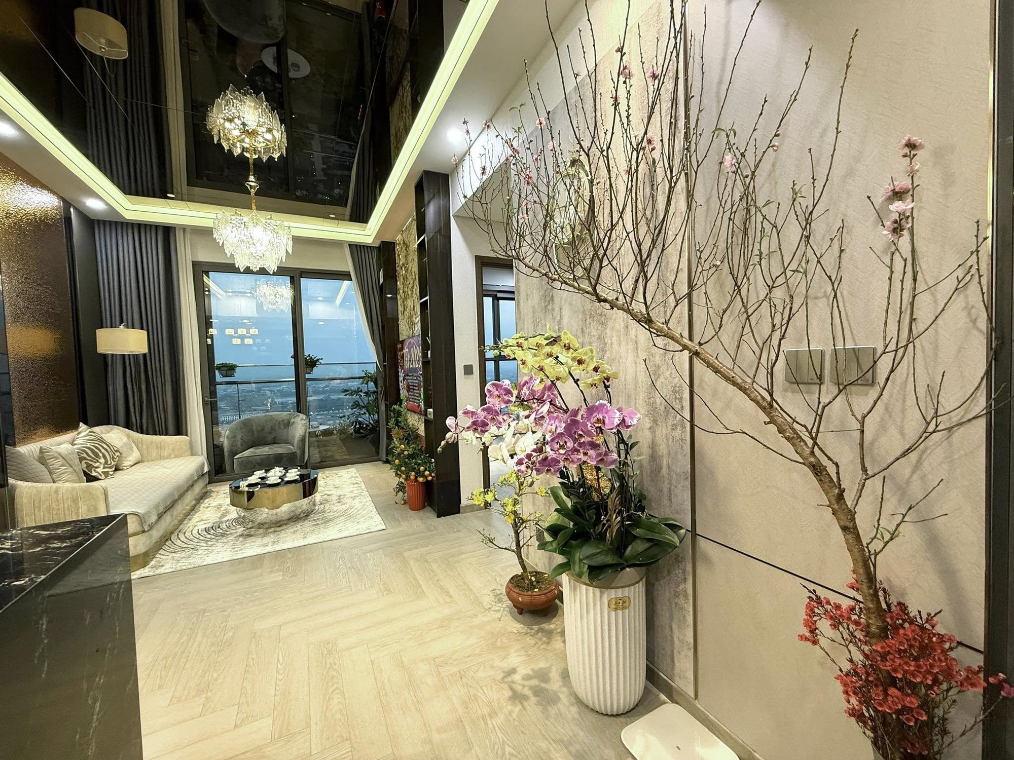 Căn hộ 80m² của gia đình trẻ ở Hà Nội: Nơi từng góc nhỏ được thiết kế để bình yên hiện diện- Ảnh 4. Căn hộ 80m² của gia đình trẻ ở Hà Nội: Nơi từng góc nhỏ được thiết kế để bình yên hiện diện- Ảnh 4.