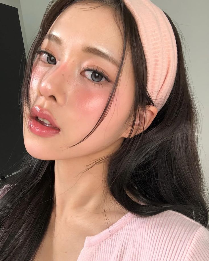 Chống nắng từ bên trong cơ thể: 5 thực phẩm giúp da “tự vệ” dưới tia UV, bảo toàn collagen mà giá lại rẻ chong nang tu ben trong co the 5 thuc pham giup da tu ve duoi tia uv bao toan collagen ma gia lai re