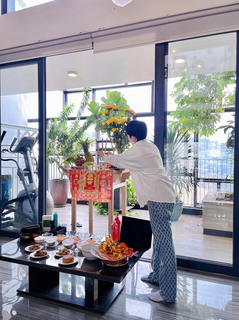Cú lia camera 20 giây đủ để Gil Lê flex căn hộ sang chảnh, view Cú lia camera 20 giây đủ để Gil Lê flex căn hộ sang chảnh, view