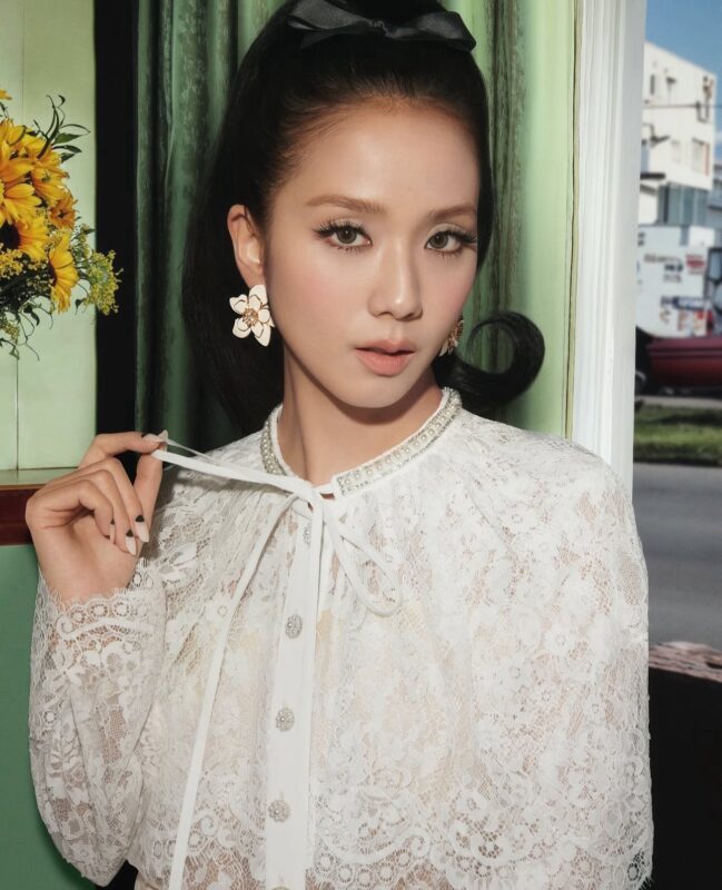 Fan choáng váng khó tin, khi phát hiện sự thật phía sau loạt ảnh mới của Jisoo 1 Fan choáng váng khó tin, khi phát hiện sự thật phía sau loạt ảnh mới của Jisoo fan choang vang kho tin khi phat hien su that phia sau loat anh moi cua jisoo