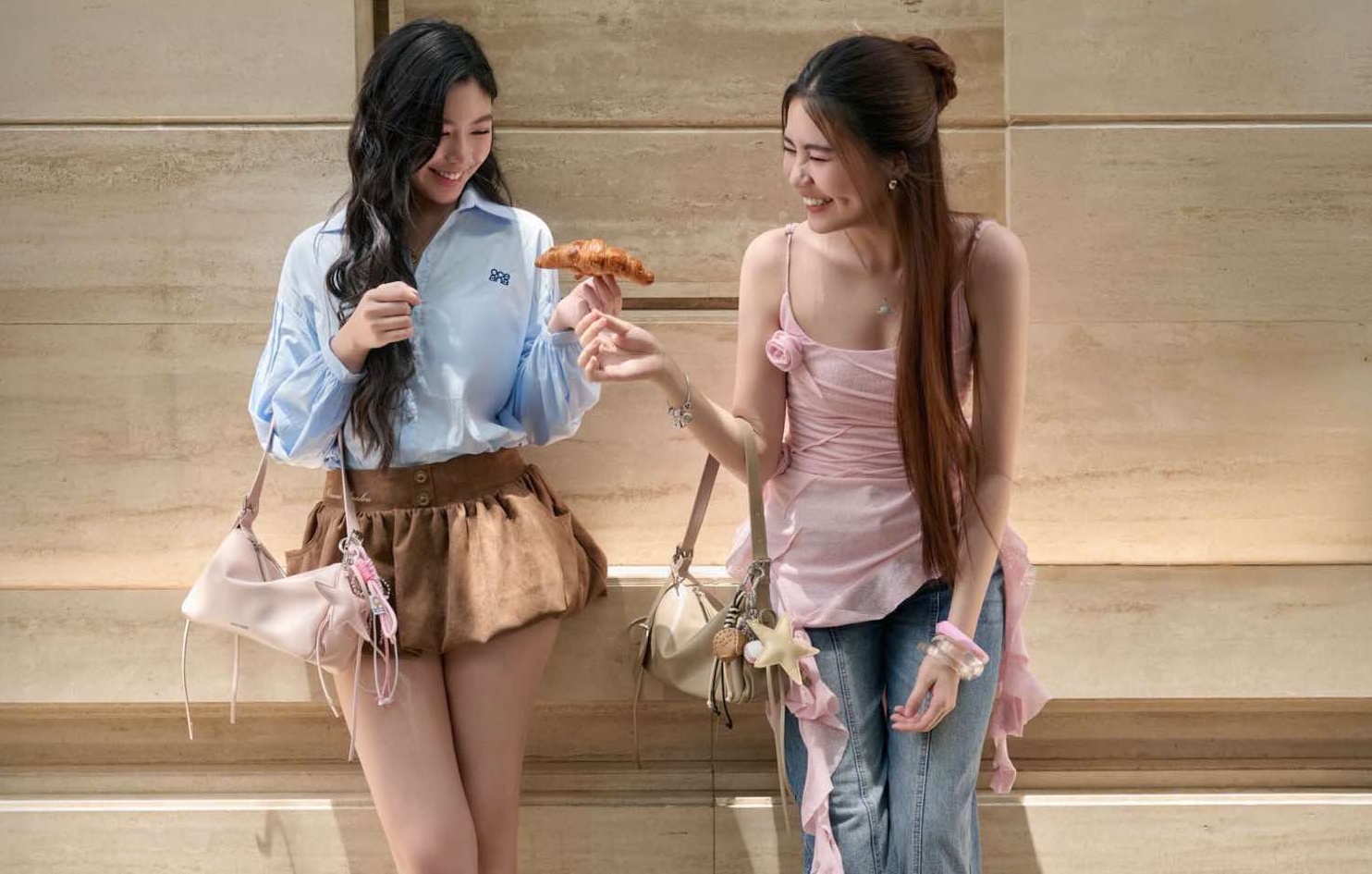 Hai con gái Quyền Linh lộ diện sau ồn ào của bố, thái độ gây chú ý hai con gai quyen linh lo dien sau on ao cua bo thai do gay chu y