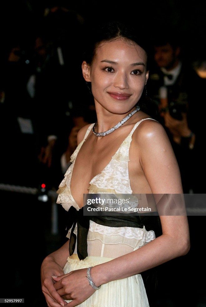 Hot lại ảnh Thư Kỳ dự Cannes 20 năm trước: Nhan sắc U50 áp đảo, không ai "lão hóa ngược" đỉnh bằng- Ảnh 5.