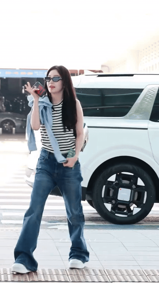Irene gây lú với ảnh cận mặt nét “ảo như AI”, soi qua cam thường có dìm nổi tường thành nhan sắc?- Ảnh 5. Irene gây lú với ảnh cận mặt nét “ảo như AI”, soi qua cam thường có dìm nổi tường thành nhan sắc?- Ảnh 5.