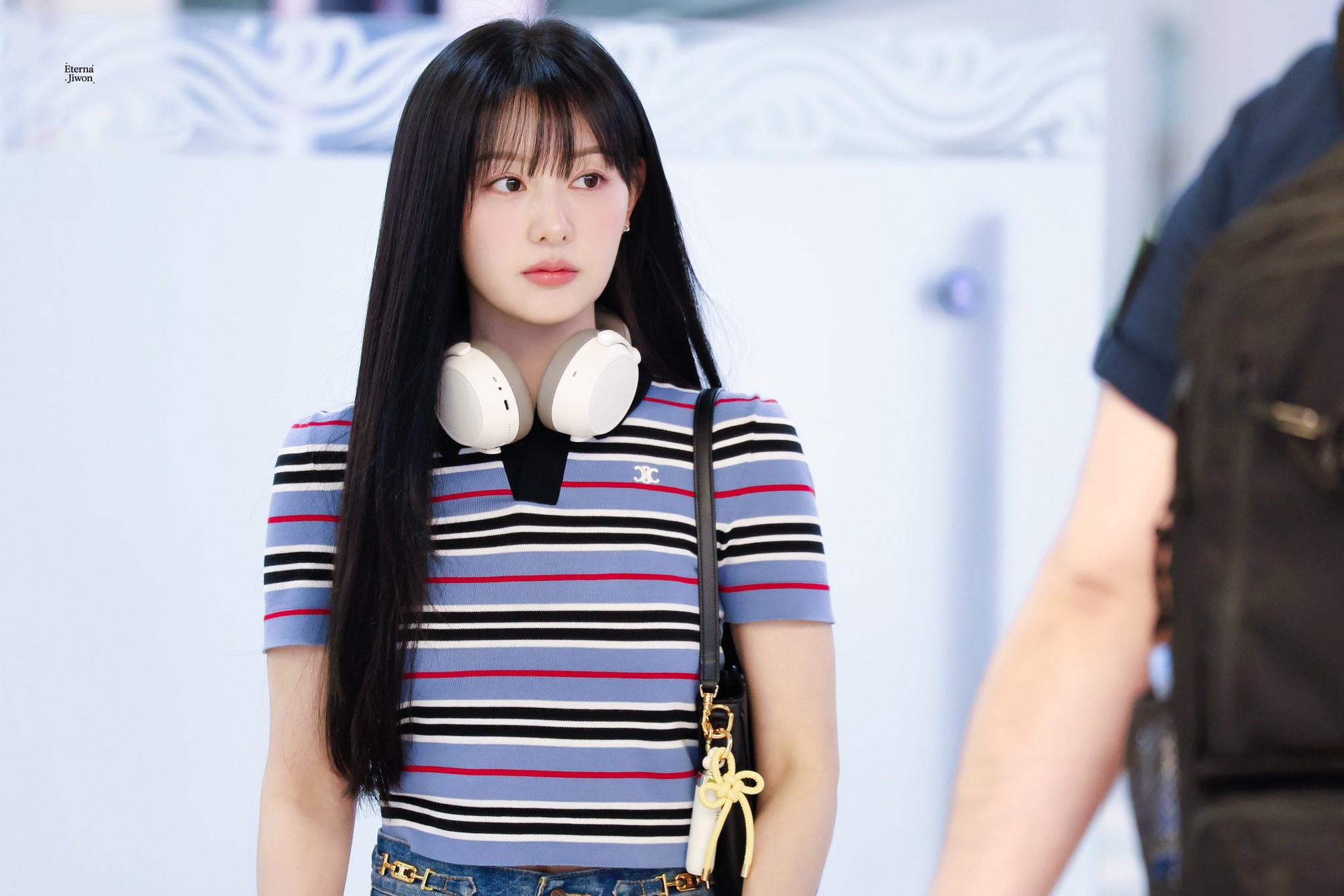 Kim Ji Won tái hiện tạo hình tiểu thư huyền thoại, sau 12 năm level sang chảnh còn đỉnh hơn- Ảnh 4. Kim Ji Won tái hiện tạo hình tiểu thư huyền thoại, sau 12 năm level sang chảnh còn đỉnh hơn- Ảnh 4.