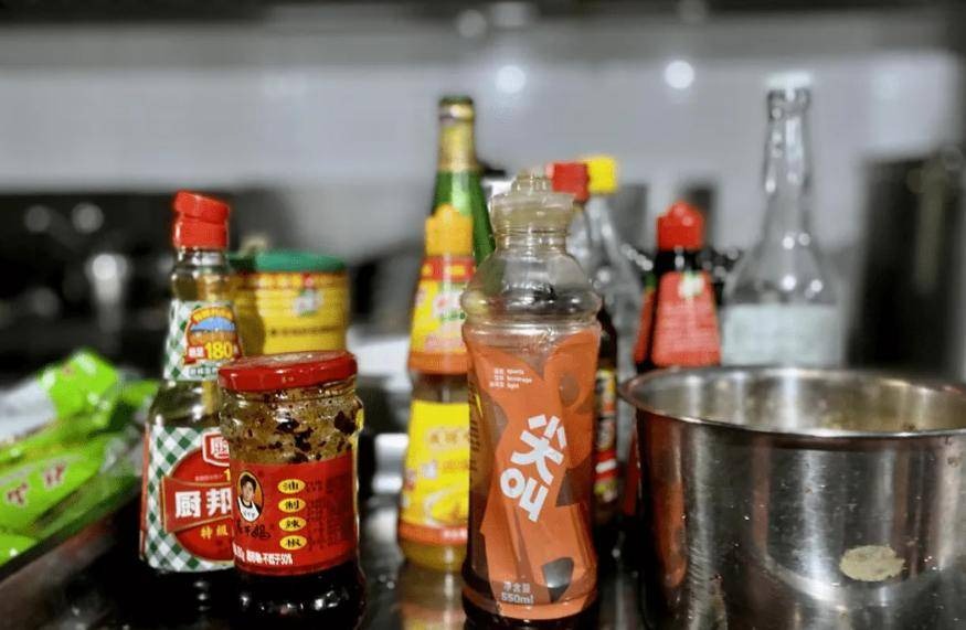 Người giàu biết rõ: Giữ 8 thứ này trong nhà là tự chuốc họa vào thân!- Ảnh 4. Người giàu biết rõ: Giữ 8 thứ này trong nhà là tự chuốc họa vào thân!- Ảnh 4.