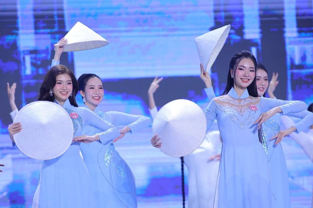 Nội y áo dài chuyên sâu - item bí mật khiến cư dân mạng dậy sóng sau đêm diễn Hoa hậu Việt Nam 2024 là gì? noi y ao dai chuyen sau item bi mat khien cu dan mang day song sau dem dien hoa hau viet nam 2024 la gi