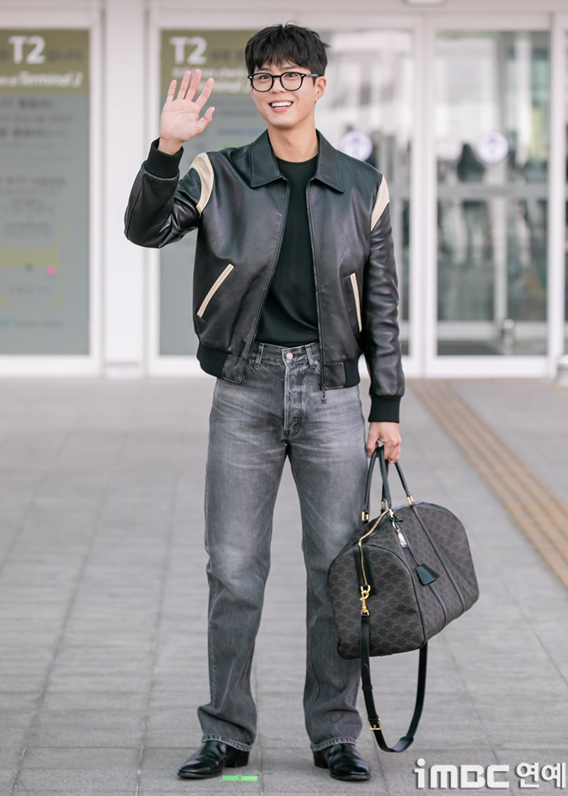 Suzy đẹp xuất sắc bên cạnh Park Bo Gum, hẳn là vì có thêm 1 danh phận khác sau 7 năm- Ảnh 16. Suzy đẹp xuất sắc bên cạnh Park Bo Gum, hẳn là vì có thêm 1 danh phận khác sau 7 năm- Ảnh 16.