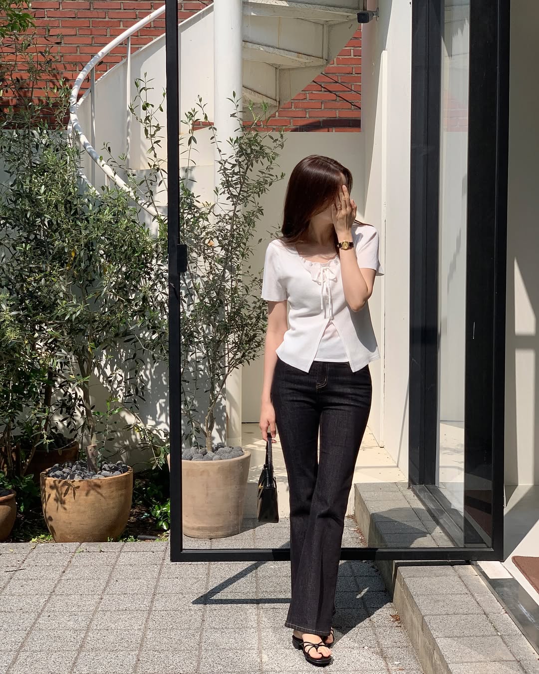 Thời tiết mát mẻ, tranh thủ lên đồ layer để sành điệu và trẻ trung như phụ nữ Hàn- Ảnh 7. Thời tiết mát mẻ, tranh thủ lên đồ layer để sành điệu và trẻ trung như phụ nữ Hàn- Ảnh 7.