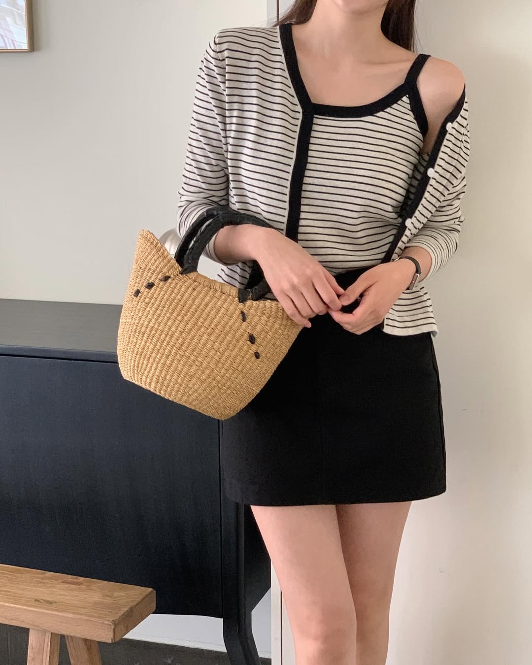 Thời tiết mát mẻ, tranh thủ lên đồ layer để sành điệu và trẻ trung như phụ nữ Hàn- Ảnh 10. Thời tiết mát mẻ, tranh thủ lên đồ layer để sành điệu và trẻ trung như phụ nữ Hàn- Ảnh 10.
