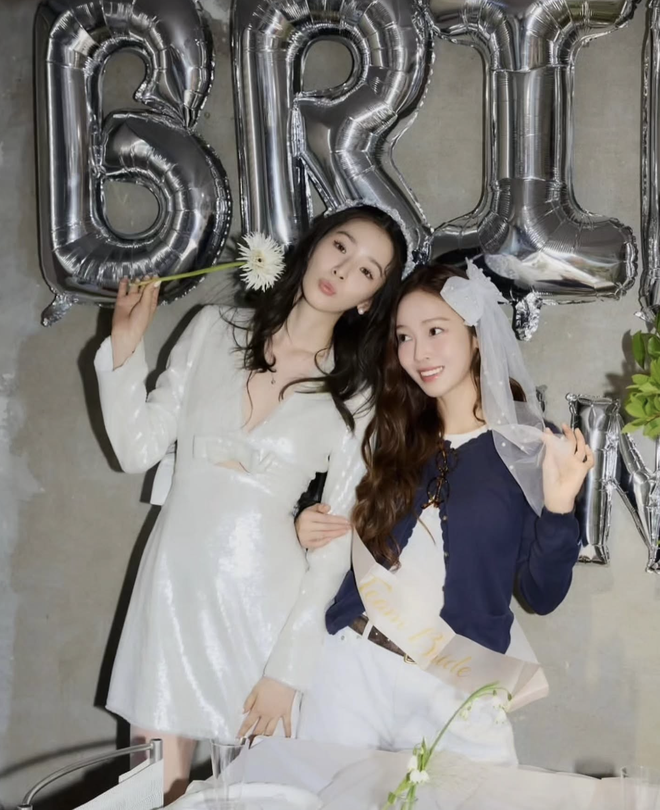 Tiệc cưới của Irene phủ kín MXH: Đại hội của dàn fashionista đình đám, bất ngờ nhất là mối quan hệ với Jessica- Ảnh 9. Tiệc cưới của Irene phủ kín MXH: Đại hội của dàn fashionista đình đám, bất ngờ nhất là mối quan hệ với Jessica- Ảnh 9.