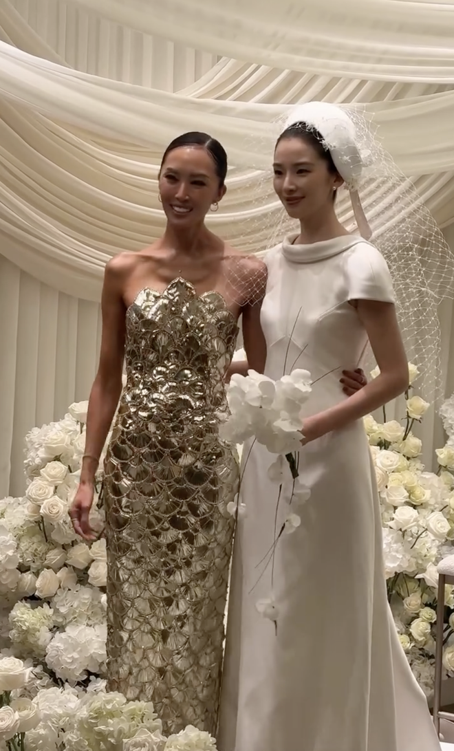 Tiệc cưới của Irene phủ kín MXH: Đại hội của dàn fashionista đình đám, bất ngờ nhất là mối quan hệ với Jessica- Ảnh 12. Tiệc cưới của Irene phủ kín MXH: Đại hội của dàn fashionista đình đám, bất ngờ nhất là mối quan hệ với Jessica- Ảnh 12.