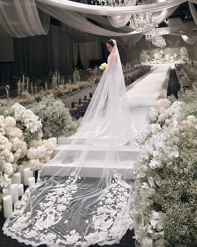 Tiệc cưới của Irene phủ kín MXH: Đại hội của dàn fashionista đình đám, bất ngờ nhất là mối quan hệ với Jessica- Ảnh 1. Tiệc cưới của Irene phủ kín MXH: Đại hội của dàn fashionista đình đám, bất ngờ nhất là mối quan hệ với Jessica- Ảnh 1.
