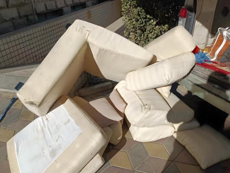 Túng thiếu cỡ nào cũng đừng nhặt 4 món đồ này về nhà, thà "nhịn" còn hơn rước phiền, ám quẻ- Ảnh 2. Túng thiếu cỡ nào cũng đừng nhặt 4 món đồ này về nhà, thà "nhịn" còn hơn rước phiền, ám quẻ- Ảnh 2.