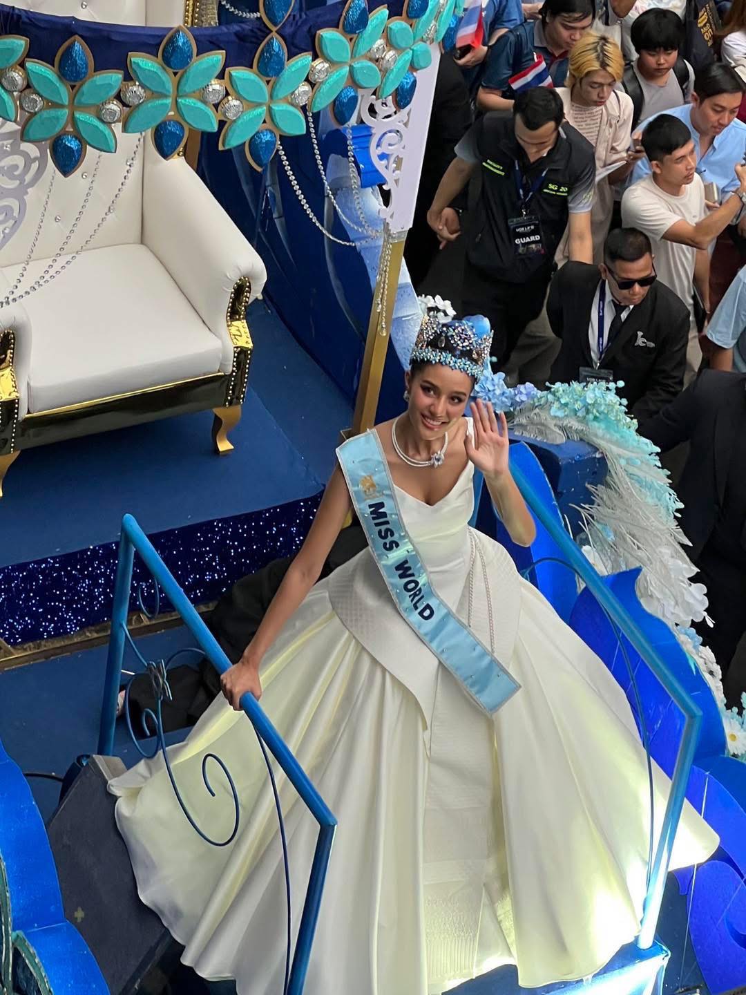Chiếc váy “ăn điểm” của Miss World 2025: Không cần cố gắng vẫn là công chúa trong lòng dân- Ảnh 2.