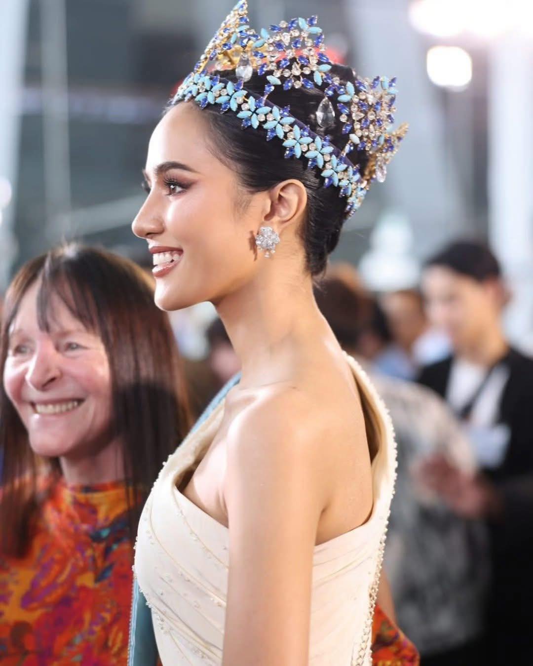 Chiếc váy “ăn điểm” của Miss World 2025: Không cần cố gắng vẫn là công chúa trong lòng dân- Ảnh 4.