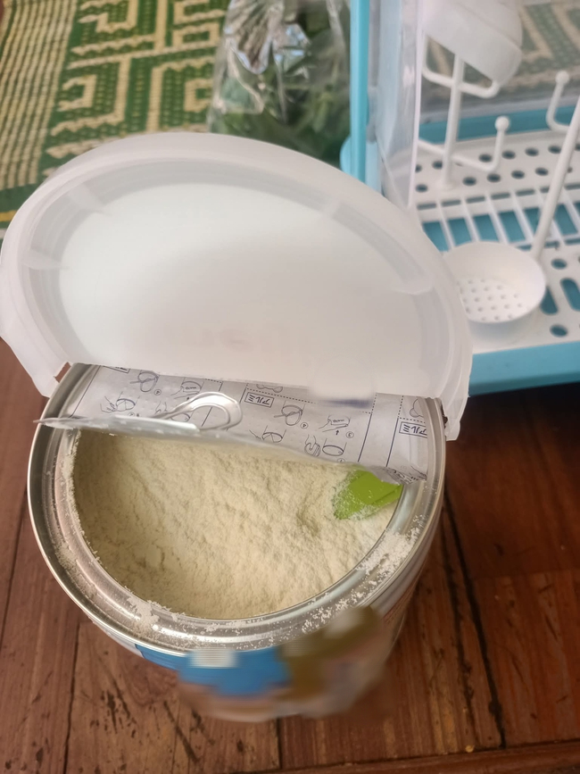 Mẹ bỉm chia sẻ sai lầm nghiêm trọng khi mua sữa cho con của mình: Mua thanh lý sữa đã khui để rồi nhận về cái kết đắng và bài học nhớ đến già!- Ảnh 4. Mẹ bỉm chia sẻ sai lầm nghiêm trọng khi mua sữa cho con của mình: Mua thanh lý sữa đã khui để rồi nhận về cái kết đắng và bài học nhớ đến già!- Ảnh 4.