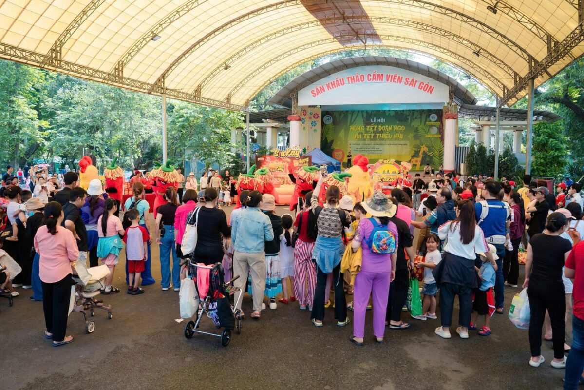 Mì SiuKay Chick ‘N’ Cheese Party: Gần 3000 bạn trẻ "quẩy tan chảy" tại Thảo Cầm Viên Sài Gòn 1 Mì SiuKay Chick ‘N’ Cheese Party: Gần 3000 bạn trẻ "quẩy tan chảy" tại Thảo Cầm Viên Sài Gòn mi siukay chick n cheese party gan 3000 ban tre quay tan chay tai thao cam vien sai gon