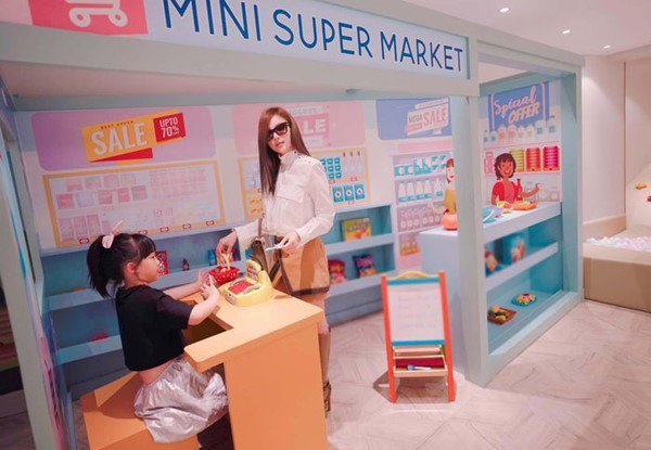Sao Việt bỏ tiền tỷ đầu tư khu vui chơi tại gia cho con: Từ trung tâm thương mại tới sân chơi rộng lớn ai nhìn cũng mê- Ảnh 3. Sao Việt bỏ tiền tỷ đầu tư khu vui chơi tại gia cho con: Từ trung tâm thương mại tới sân chơi rộng lớn ai nhìn cũng mê- Ảnh 3.