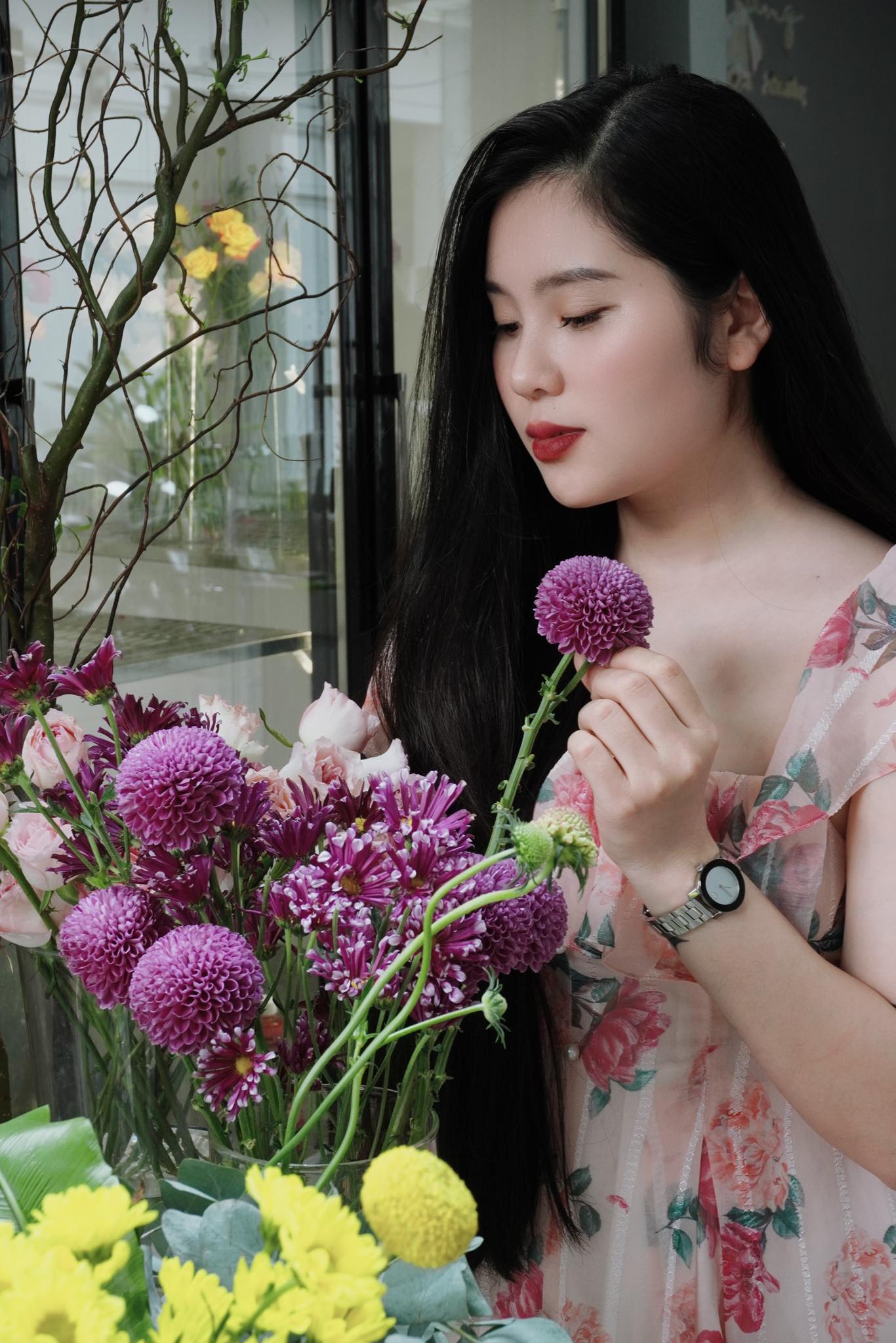 Từng bị hư tổn, gãy rụng cả búi do nhuộm tẩy tóc, cô nàng Từng bị hư tổn, gãy rụng cả búi do nhuộm tẩy tóc, cô nàng