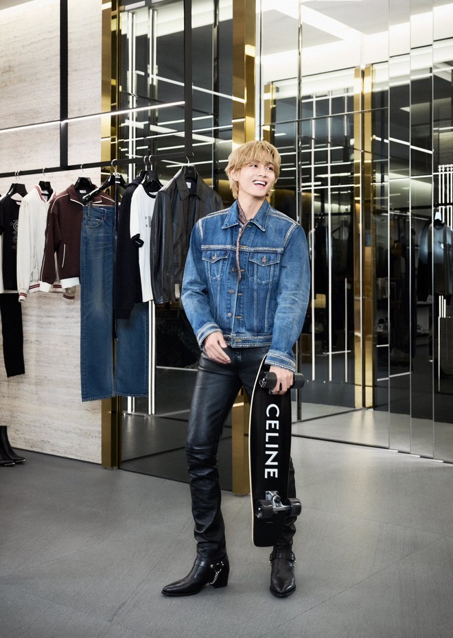 V (BTS) dậy từ 5h sáng làm 1 điều khó tin: 18 tháng nhập ngũ đổi lại thứ khiến cả thế giới sửng sốt- Ảnh 17. V (BTS) dậy từ 5h sáng làm 1 điều khó tin: 18 tháng nhập ngũ đổi lại thứ khiến cả thế giới sửng sốt- Ảnh 17.