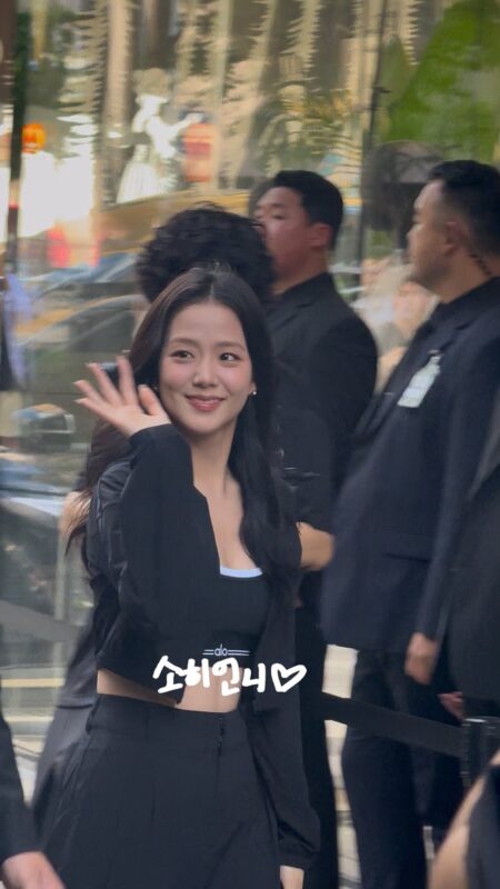 Dàn cực phẩm 1% Kpop đồng loạt diện đồ đen: Jisoo BLACKPINK và Jin BTS như nam nữ chính phim tài phiệt 1 Dàn cực phẩm 1% Kpop đồng loạt diện đồ đen: Jisoo BLACKPINK và Jin BTS như nam nữ chính phim tài phiệt dan cuc pham 1 kpop dong loat dien do den jisoo blackpink va jin bts nhu nam nu chinh phim tai phiet
