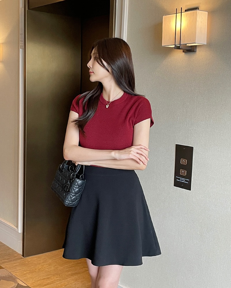 5 màu sắc trang phục thịnh hành nhất mùa thu này: Toàn màu sang trọng và dễ mặc- Ảnh 4. 5 màu sắc trang phục thịnh hành nhất mùa thu này: Toàn màu sang trọng và dễ mặc- Ảnh 4.