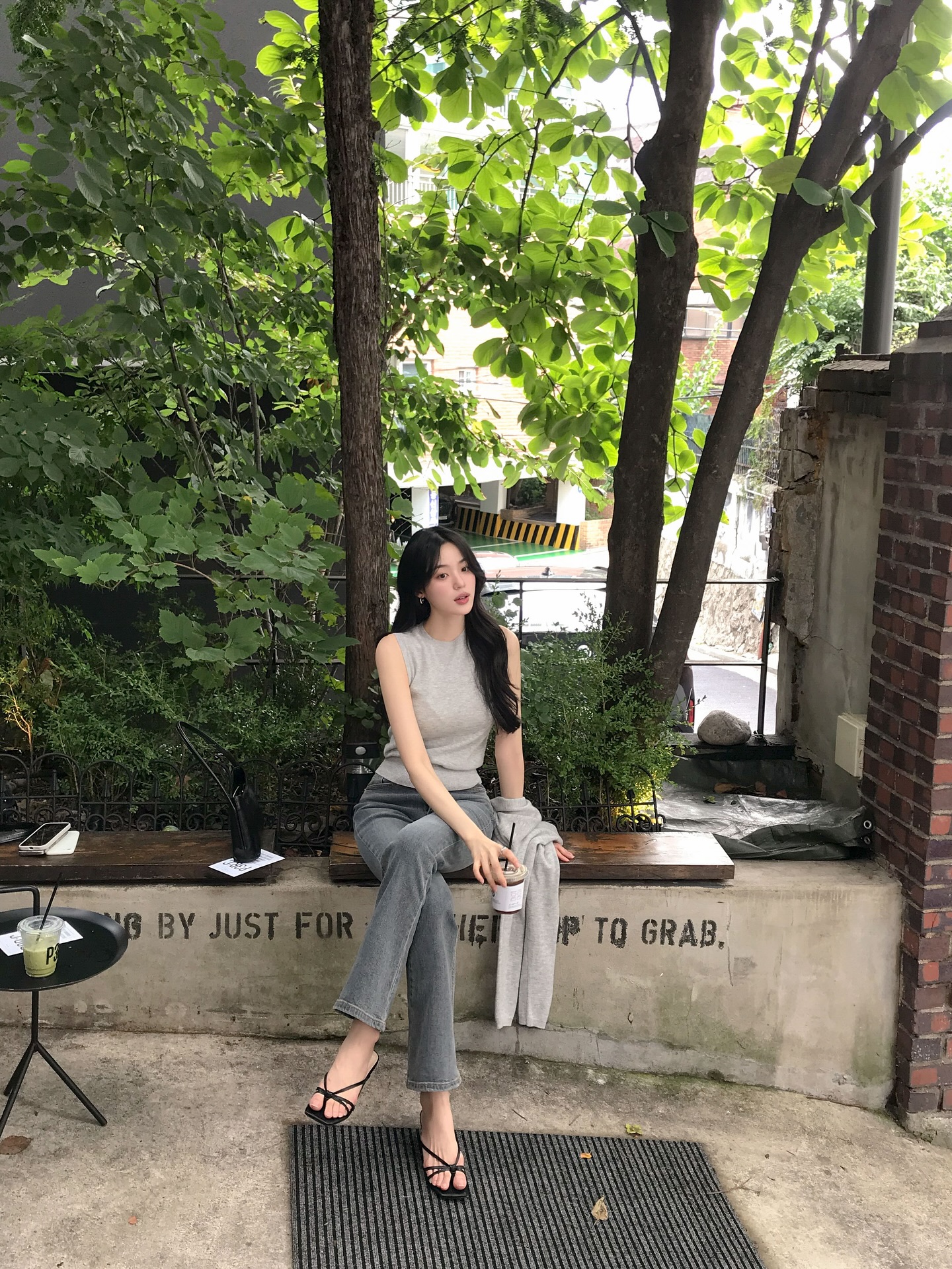 5 màu sắc trang phục thịnh hành nhất mùa thu này: Toàn màu sang trọng và dễ mặc- Ảnh 10. 5 màu sắc trang phục thịnh hành nhất mùa thu này: Toàn màu sang trọng và dễ mặc- Ảnh 10.