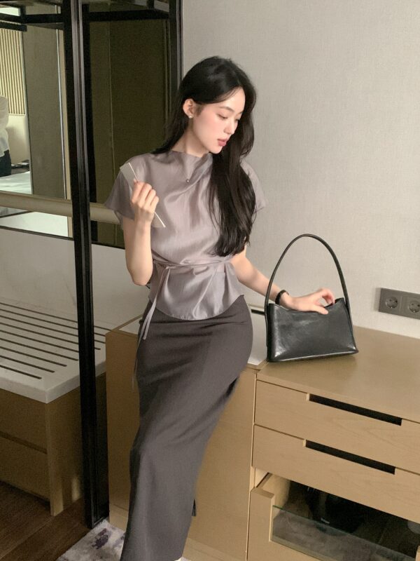 5 món thời trang công sở tôn dáng tuyệt đỉnh, cứ mặc lên là trông cao ráo và thon thả hơn hẳn 2 5 món thời trang công sở tôn dáng tuyệt đỉnh, cứ mặc lên là trông cao ráo và thon thả hơn hẳn 5 mon thoi trang cong so ton dang tuyet dinh cu mac len la trong cao rao va thon tha hon han