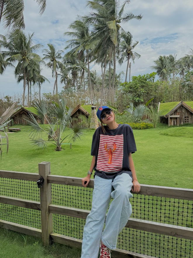 5 món thời trang được dàn sao nữ 40+ mặc thường xuyên để hack tuổi xuất sắc- Ảnh 10. 5 món thời trang được dàn sao nữ 40+ mặc thường xuyên để hack tuổi xuất sắc- Ảnh 10.