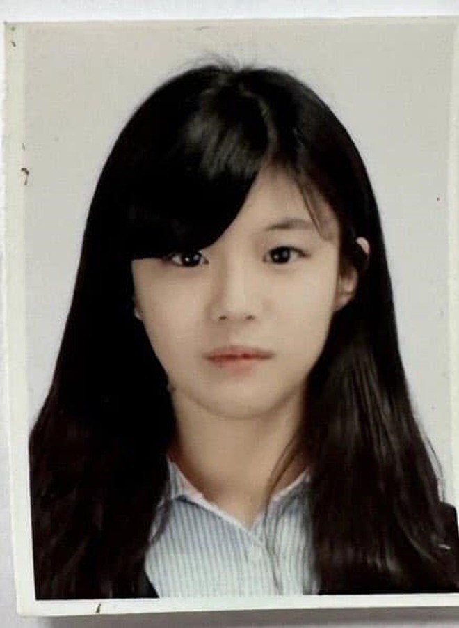 Ảnh chụp vội của sao nữ mặt kim cương: Netizen ví như 