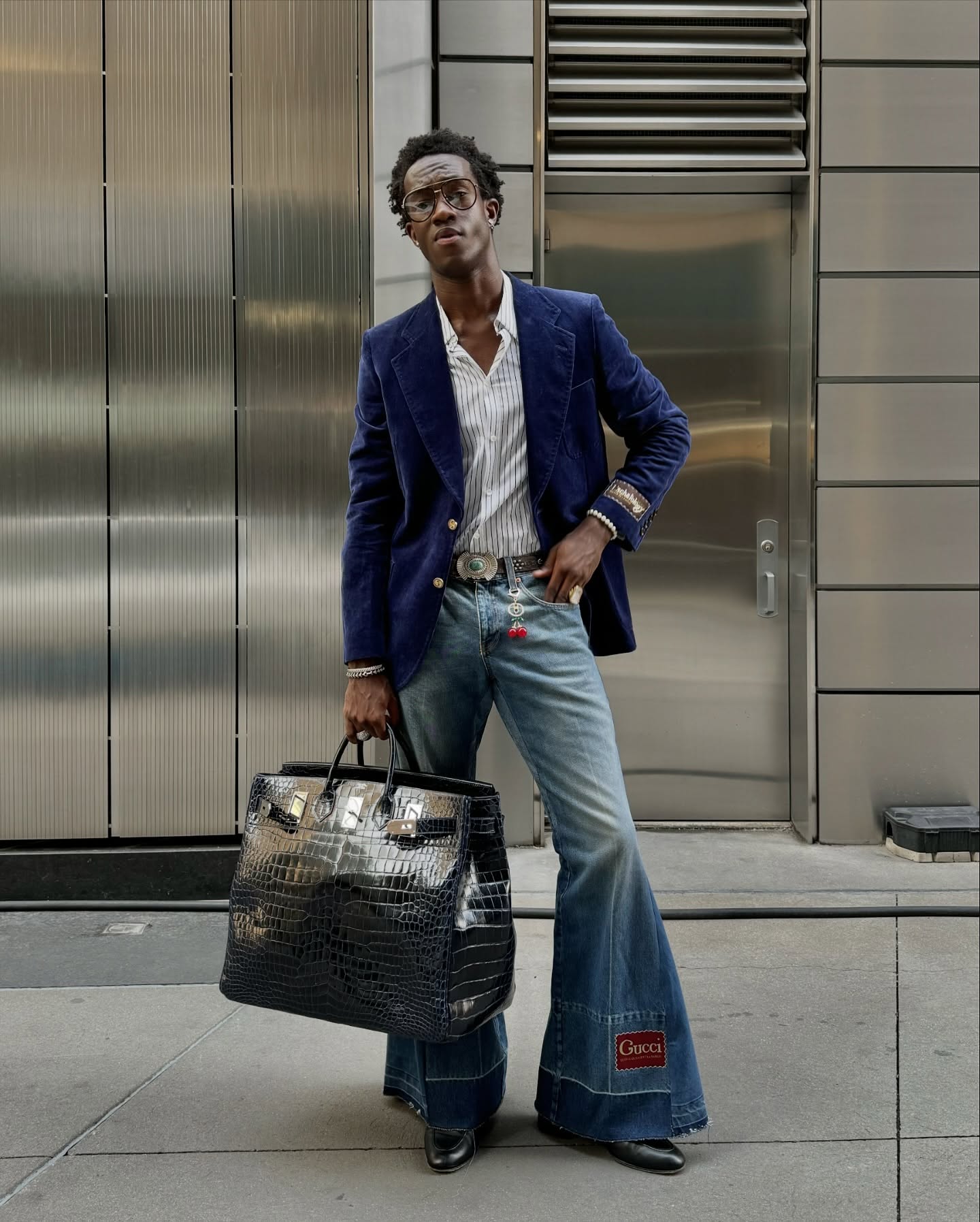 Chàng trai mặc đẹp nhất TikTok phốt đồ Miu Miu quá tệ: 470 triệu cho 2 chiếc áo bung khuy, rớt khoá ngay khi unbox- Ảnh 14. Chàng trai mặc đẹp nhất TikTok phốt đồ Miu Miu quá tệ: 470 triệu cho 2 chiếc áo bung khuy, rớt khoá ngay khi unbox- Ảnh 14.