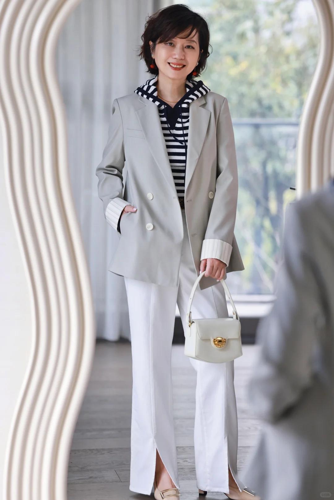 Không phải blazer hay váy hoa, 