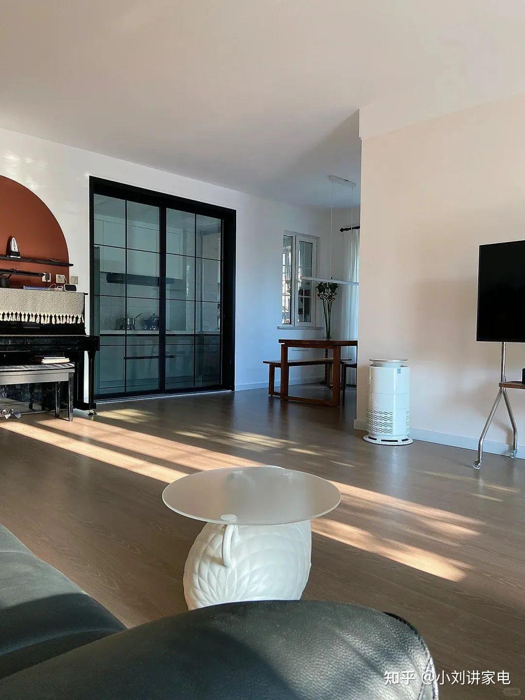 Mẹ 8X mua nhà 140m² sau ly hôn: Sống cùng 2 con trong không gian tràn ngập ánh sáng và bình yên- Ảnh 4.