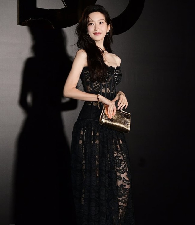 Moon Ga Young đã sợ hở bạo- Ảnh 11.