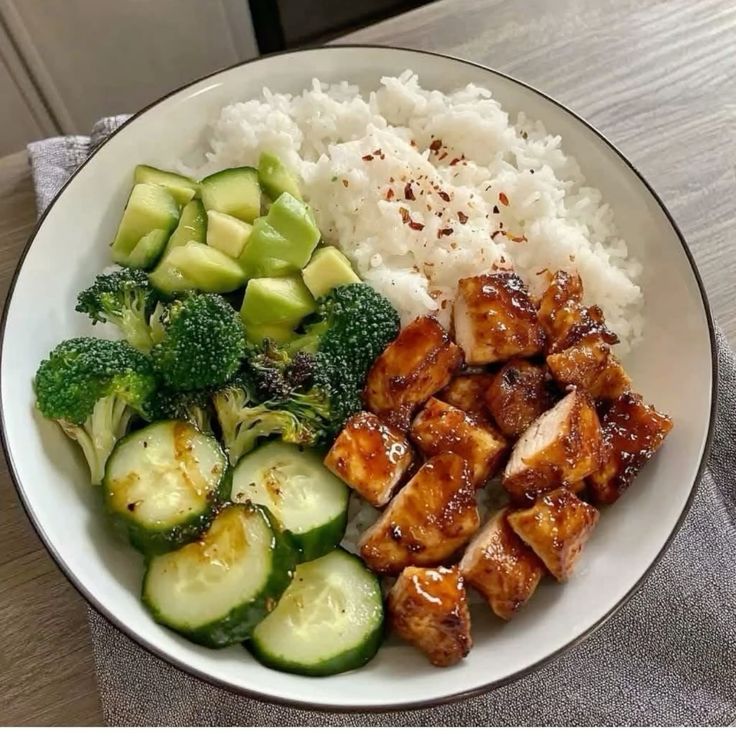 Một phụ nữ giảm thành công 20kg chỉ nhờ đảo thứ tự đĩa đồ ăn 1 Một phụ nữ giảm thành công 20kg chỉ nhờ đảo thứ tự đĩa đồ ăn mot phu nu giam thanh cong 20kg chi nho dao thu tu dia do an