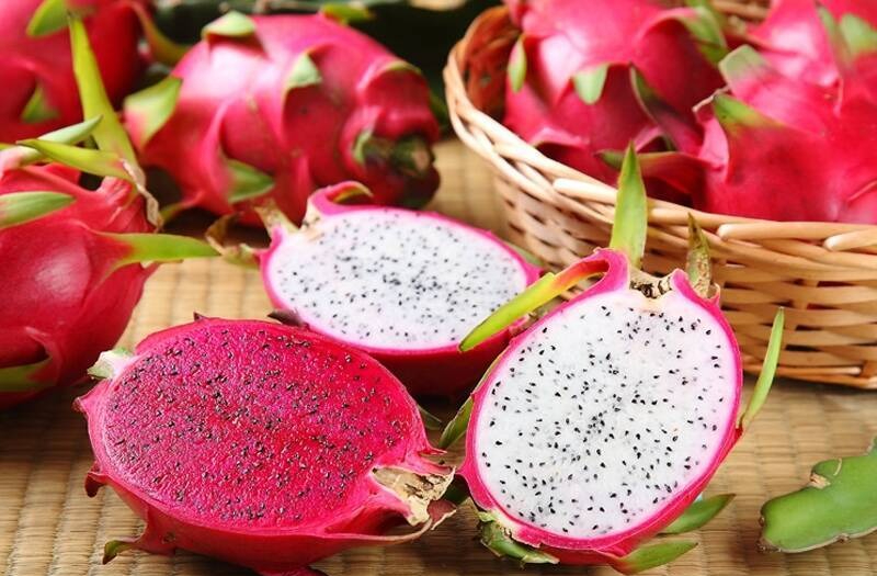 Mua thanh long thấy quả dài - quả ngắn, ruột trắng - ruột đỏ? Chủ vườn chỉ cách chọn Mua thanh long thấy quả dài - quả ngắn, ruột trắng - ruột đỏ? Chủ vườn chỉ cách chọn