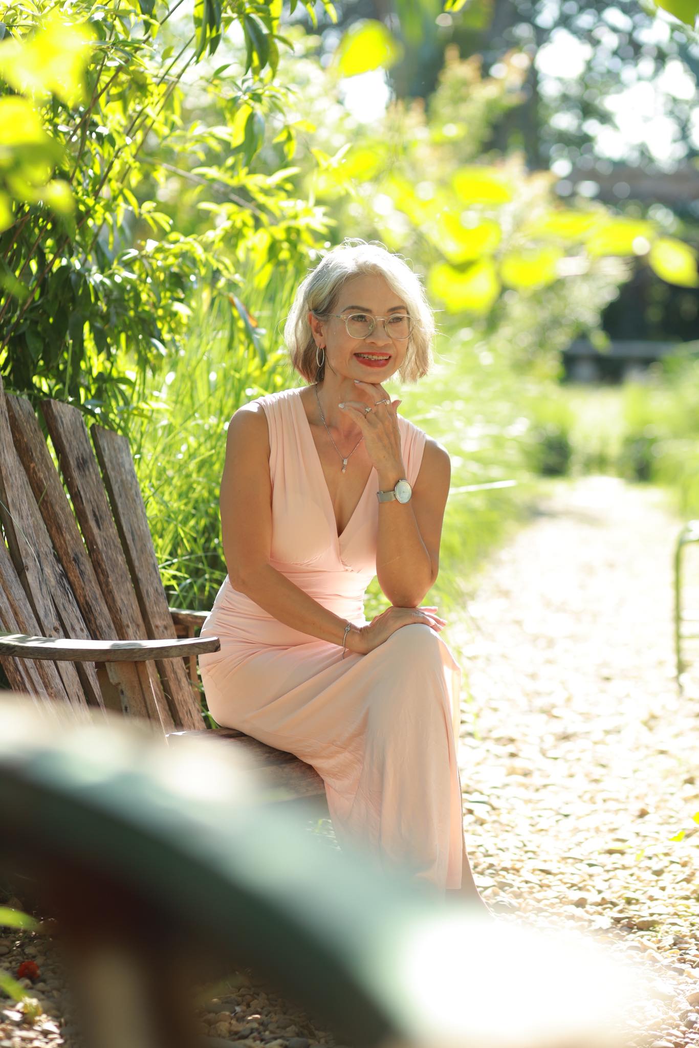 Người phụ nữ tuổi 60 này tập theo Youtube mỗi ngày, vòng eo 59cm nhờ động tác siết mỡ đơn giản- Ảnh 1. Người phụ nữ tuổi 60 này tập theo Youtube mỗi ngày, vòng eo 59cm nhờ động tác siết mỡ đơn giản- Ảnh 1.